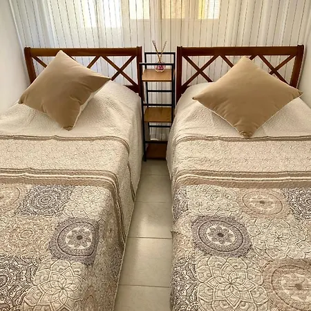 Torrevista Three Bedroom Apartment, Two Swimming Pools And Garage * 또레비에하